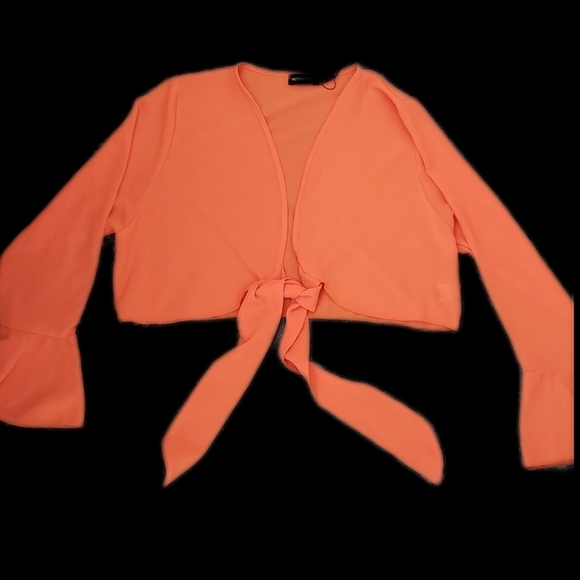 (PT-3)PrettyLittleThing, Bell Sleeve, Tie Crop Top - Picture 1 of 1